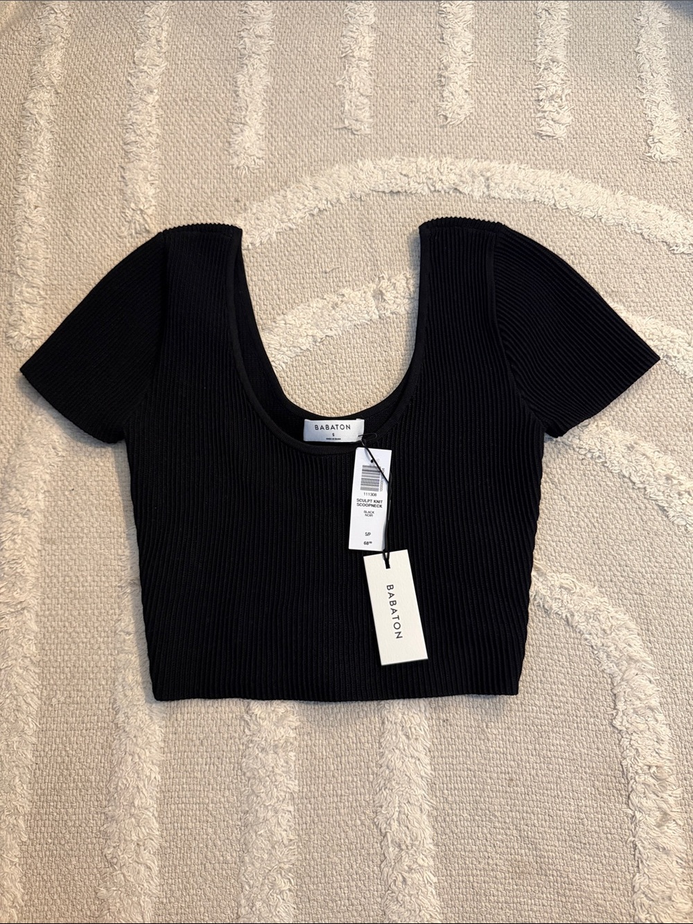 NWT Aritzia Babaton Sculpt Knit Scoopneck Ribbed Crop Short Sleeve Top Black S